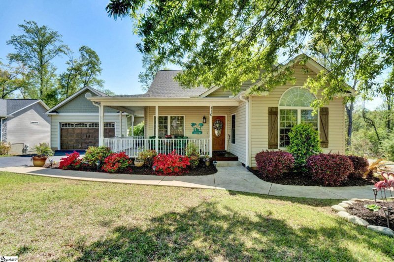 110 Brookside Circle