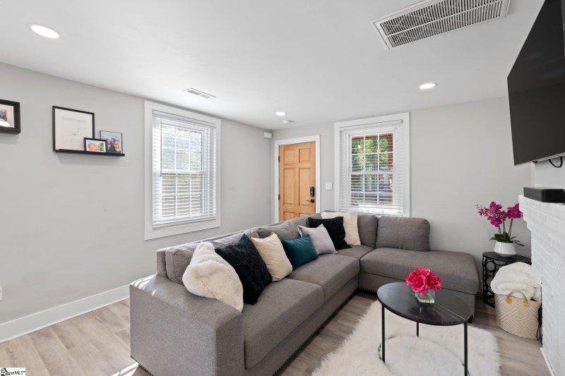 Property image 5 at 112 Arden St Extension, Greenville, SC 29607