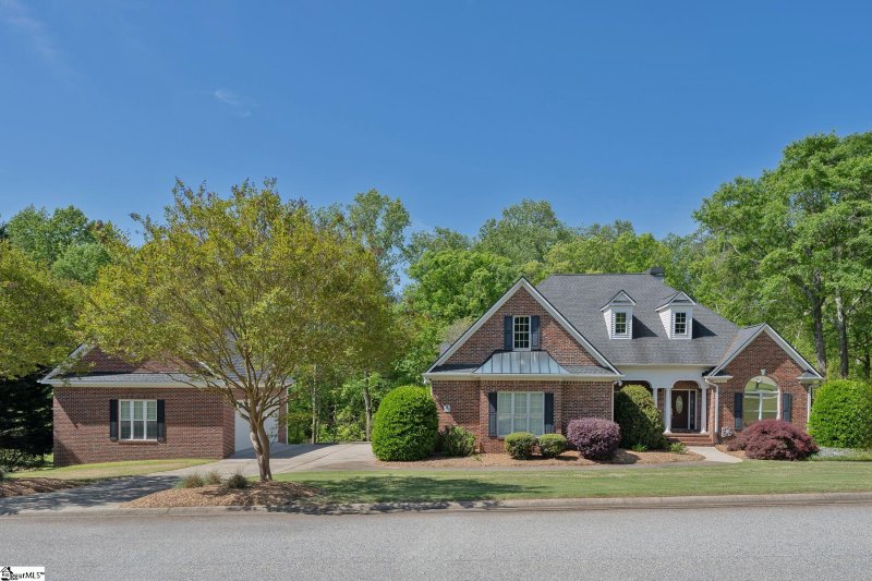 Glen Meadows, Simpsonville Community