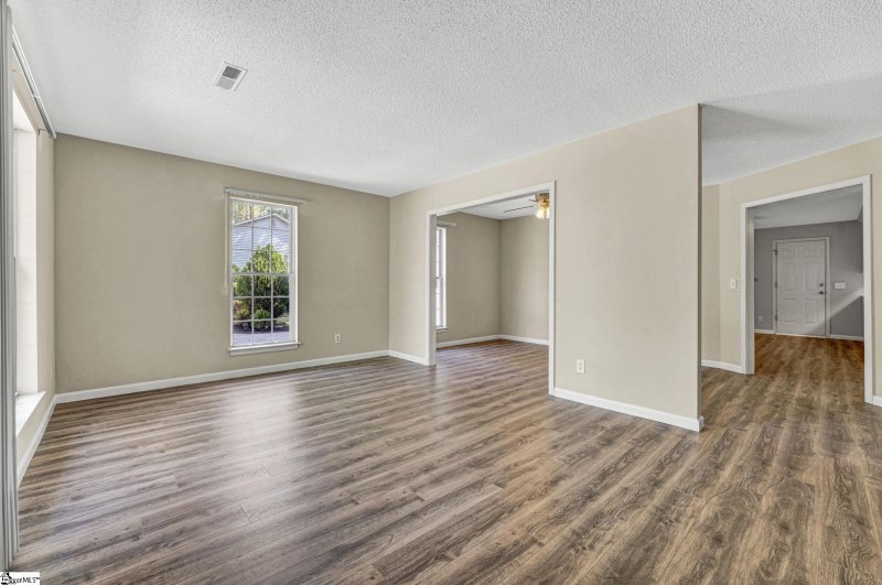 Property image 3 at 204 Eastwood Drive, Taylors, SC 29687