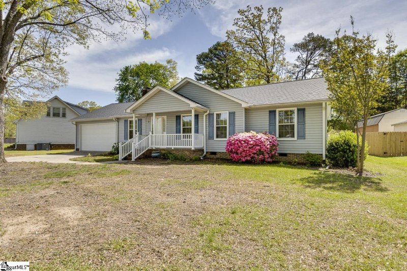 Property image 3 at 103 Woodview Drive, Taylors, SC 29687