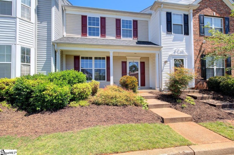 Property image 3 at 204 Braelock Drive, Greer, SC 29650