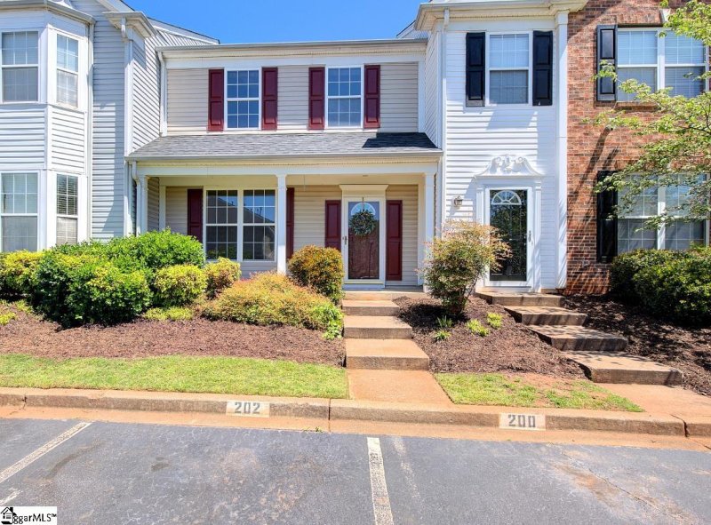 Property image 5 at 204 Braelock Drive, Greer, SC 29650