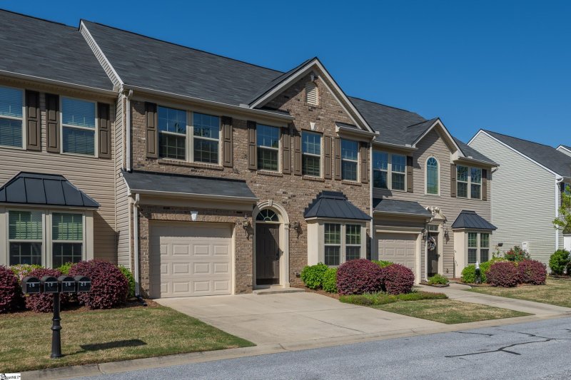 Property image 2 at 19 Fairchild Way, Greenville, SC 29607