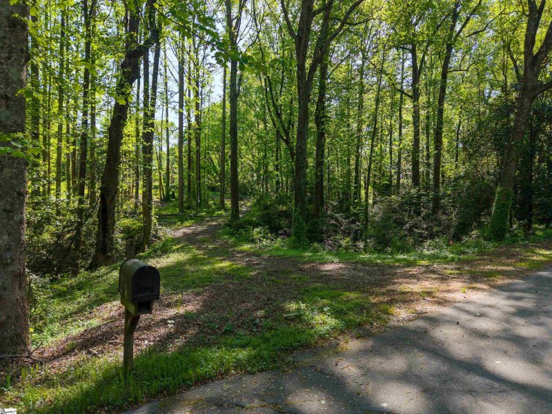 Property image 4 of 6 Stratton Place in Huntington, Greenville, SC 29615