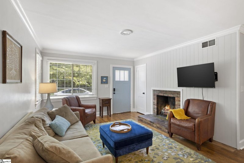 Property image 4 of 210 Keith Drive in Overbrook, Greenville, SC 29607
