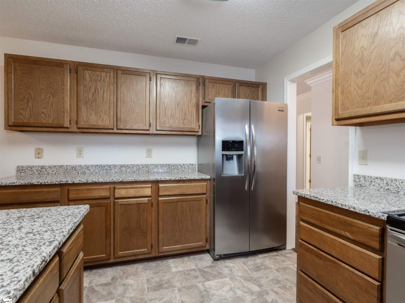 Property image 2 at 234 Lakeside Circle, Greenville, SC 29615-5323