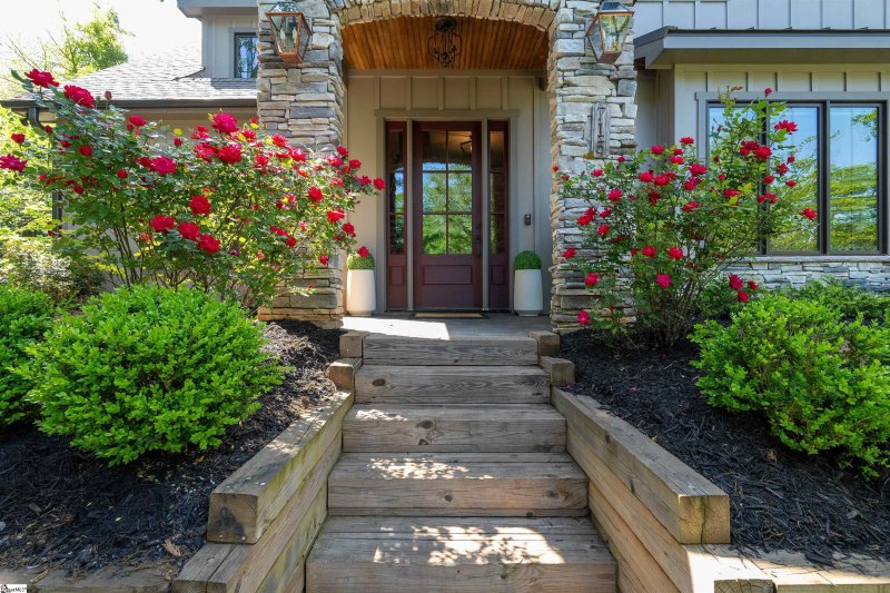 Property image 3 at 715 Bennett Street, Greenville, SC 29609