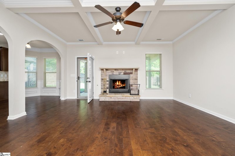 Property image 3 at 324 Cameron Creek Lane, Simpsonville, SC 29681