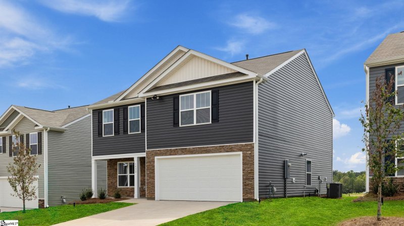 Property image 2 of 1632 Martingale Way in Paddock Point, Roebuck, SC 29376