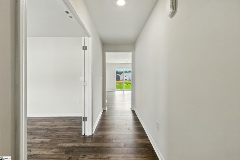 Property image 4 of 1632 Martingale Way in Paddock Point, Roebuck, SC 29376