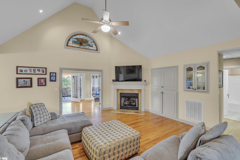 Property image 4 at 304 Millworks Court, Campobello, SC 29322