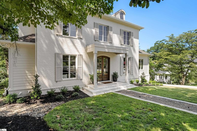 Property image 4 at 7 Waccamaw Circle, Greenville, SC 29605