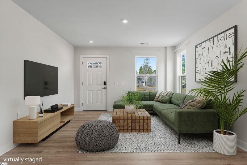 Property image 2 at 901 Leyburn Lane, Greenville, SC 29617