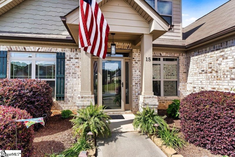 Property image 2 at 15 Sakonnet Court, Simpsonville, SC 29680