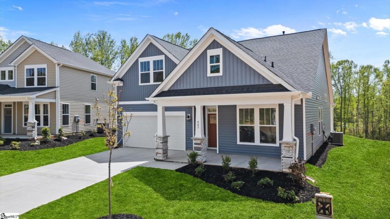 Property image 2 at 405 Briggs Drive, Easley, SC 29642
