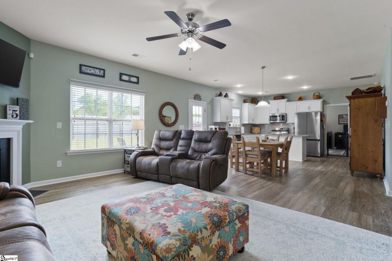 Property image 5 at 428 Graypointe Drive, Greer, SC 29650