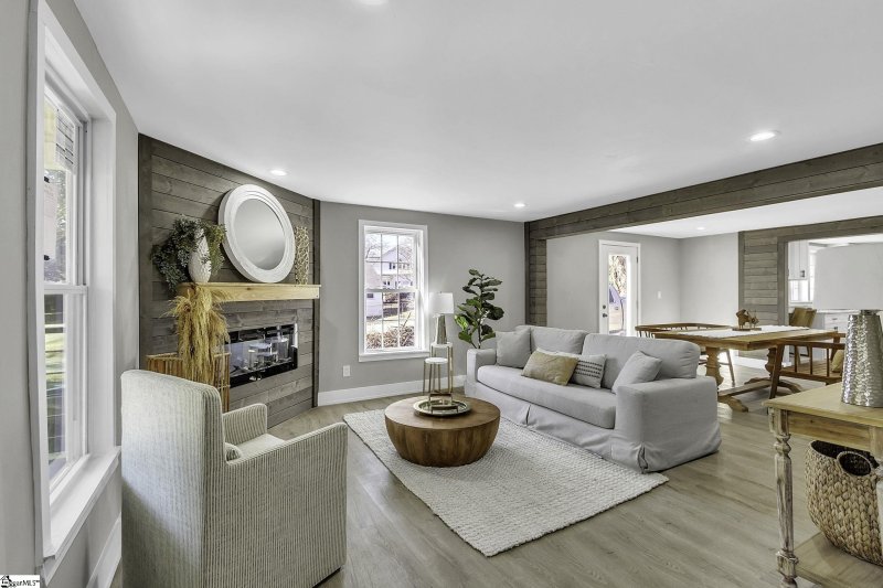 Property image 4 at 201 Front Street, Easley, SC 29640