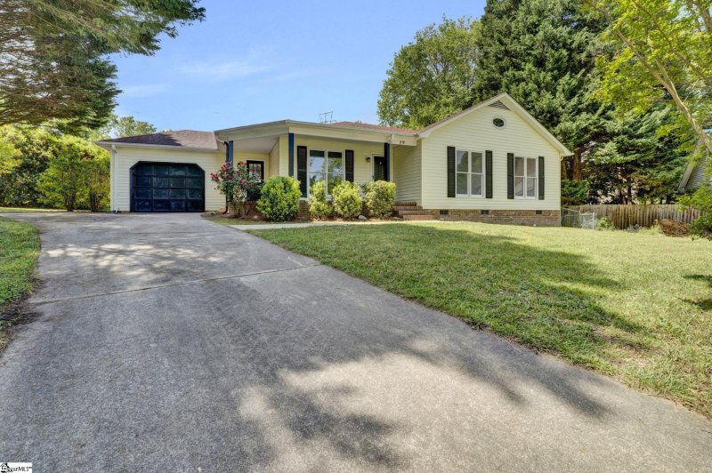 Property image 2 at 218 Spring View Lane, Taylors, SC 29687