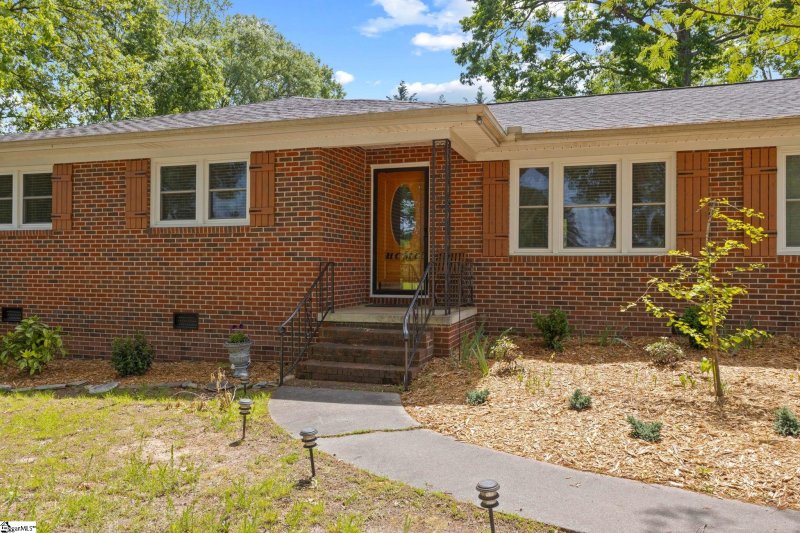 Property image 4 at 6 Strand Court, Taylors, SC 29687