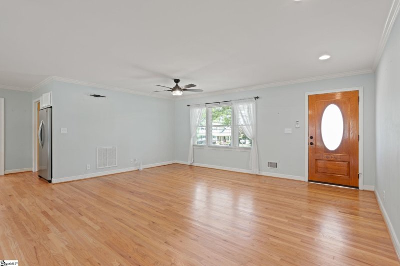 Property image 5 at 6 Strand Court, Taylors, SC 29687