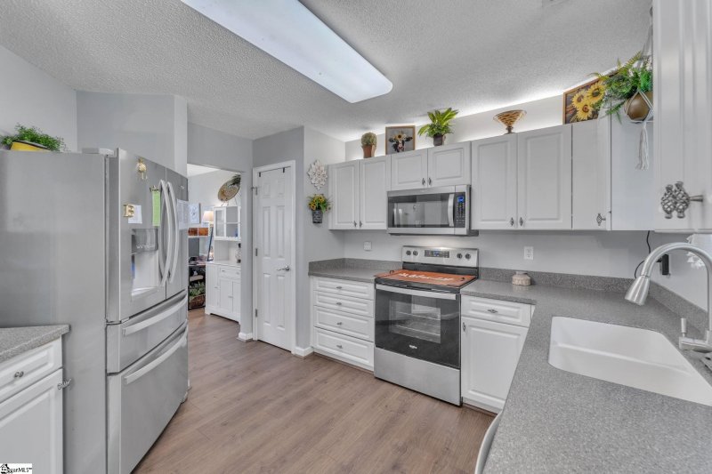 Property image 2 at 109 Ashby Cross Court, Greer, SC 29651