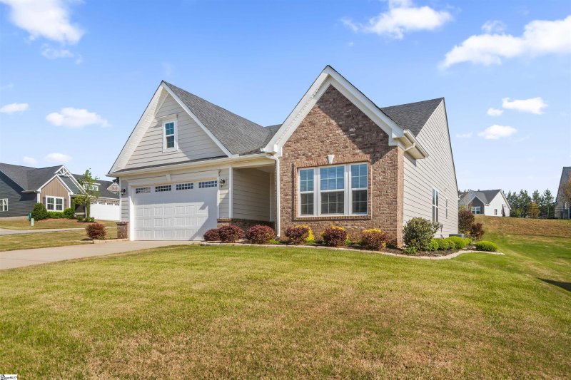 Property image 3 at 3 Pequot Drive, Greenville, SC 29607