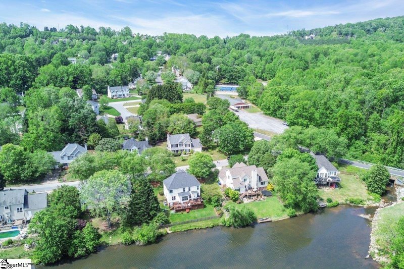 Property image 3 at 417 Bright Water Lane, Greenville, SC 29609