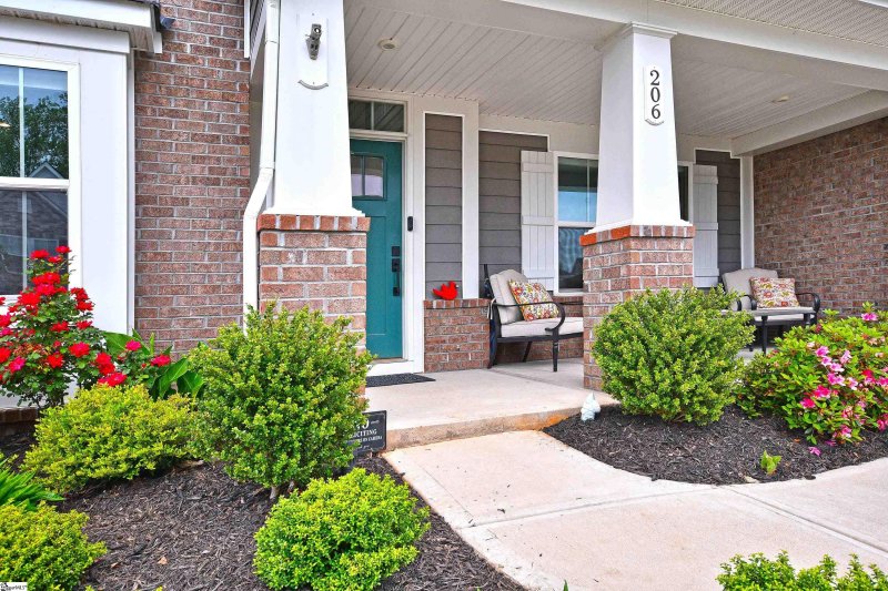 Property image 2 at 206 Chinook Drive, Greenville, SC 29607