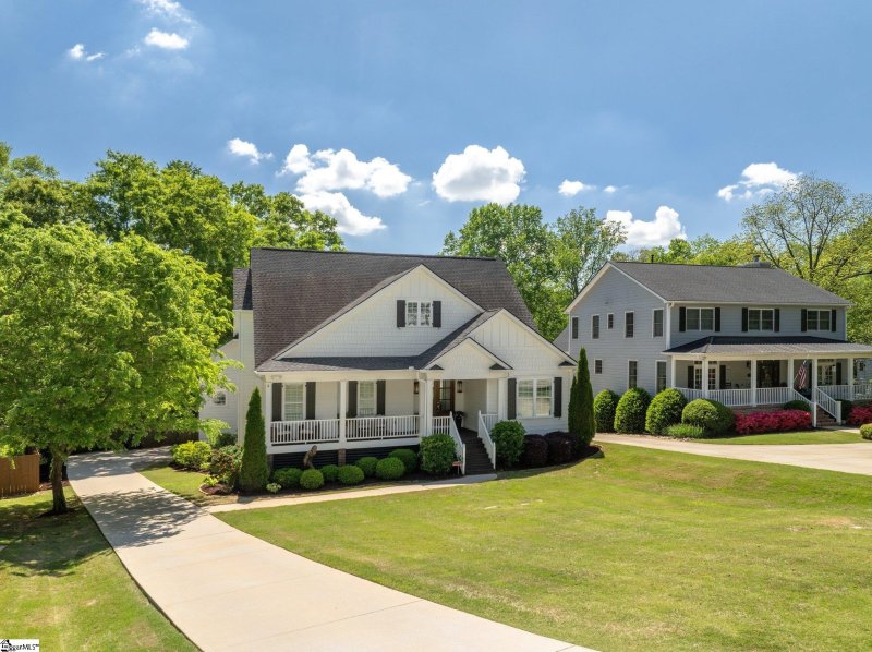 Property image 2 at 104 Brookview Circle, Greenville, SC 29605