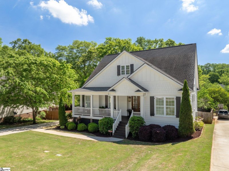 Property image 3 at 104 Brookview Circle, Greenville, SC 29605