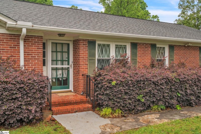 Property image 2 at 1 Del Norte Boulevard, Greenville, SC 29615