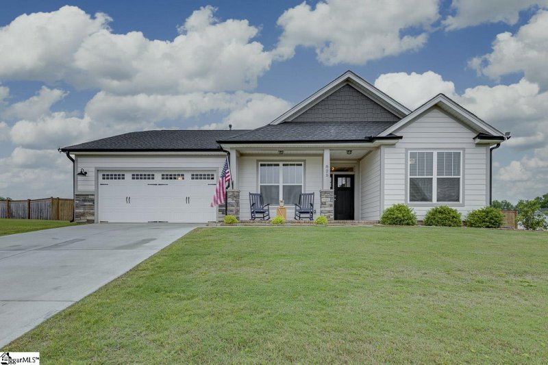 825 Grantwood Circle