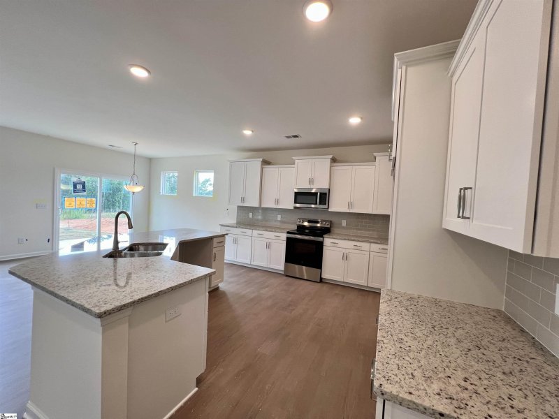 Property image 4 at 318 Metz Drive, Greenville, SC 29611