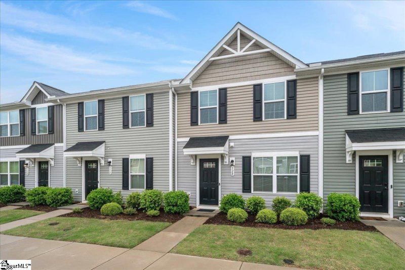 Property image 2 at 528 Hampton Towne Drive, Greenville, SC 29617