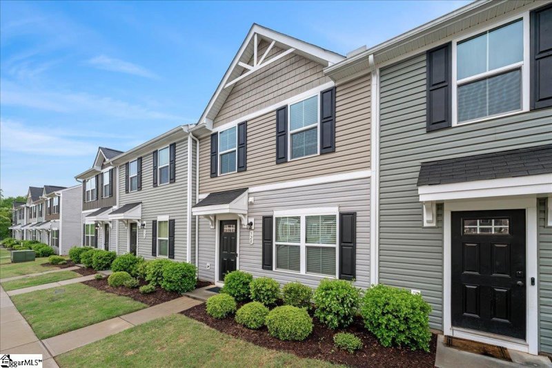 Property image 3 at 528 Hampton Towne Drive, Greenville, SC 29617