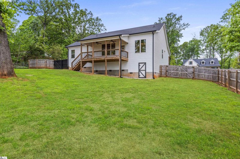 Property image 3 at 604 Robin Hood Lane, Anderson, SC 29621