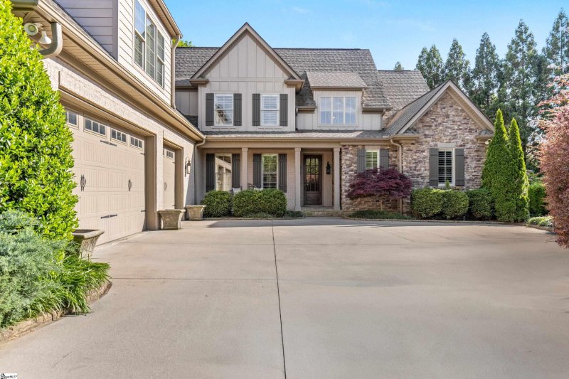 Property image 2 at 18 Sudbury Place, Greer, SC 29650