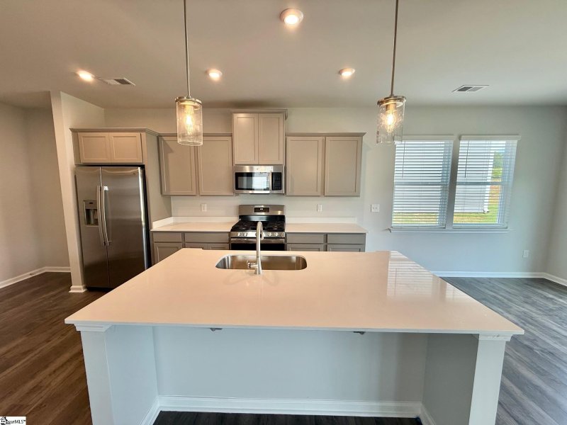 Property image 3 of 1812 Berkshire Lane in Westbriar Woods, Spartanburg, SC 29303