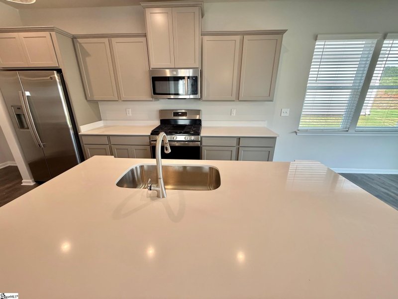 Property image 4 of 1812 Berkshire Lane in Westbriar Woods, Spartanburg, SC 29303