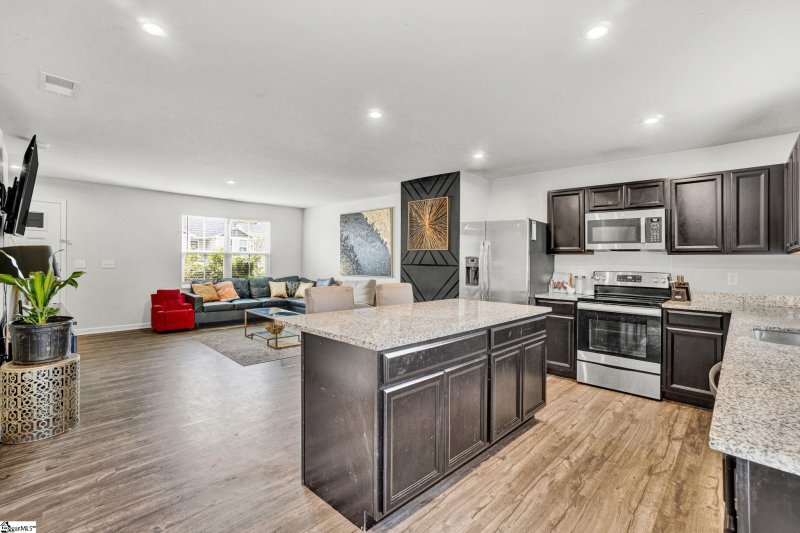 Property image 4 at 102 Barrington Creek Road, Piedmont, SC 29673