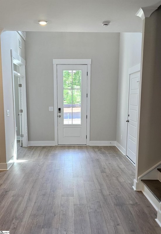 Property image 2 at 315 Breakwater Lane, Seneca, SC 29678