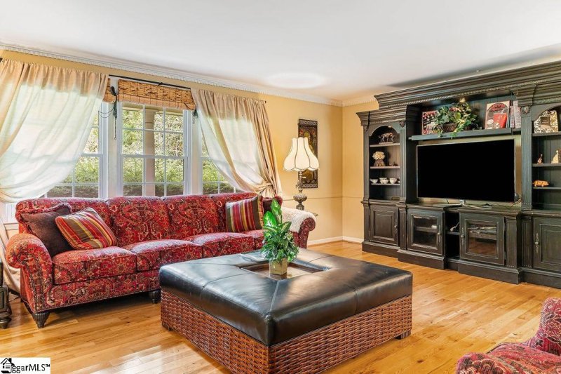 Property image 4 of 19 Terramont Drive in Terra Pines, Greenville, SC 29615