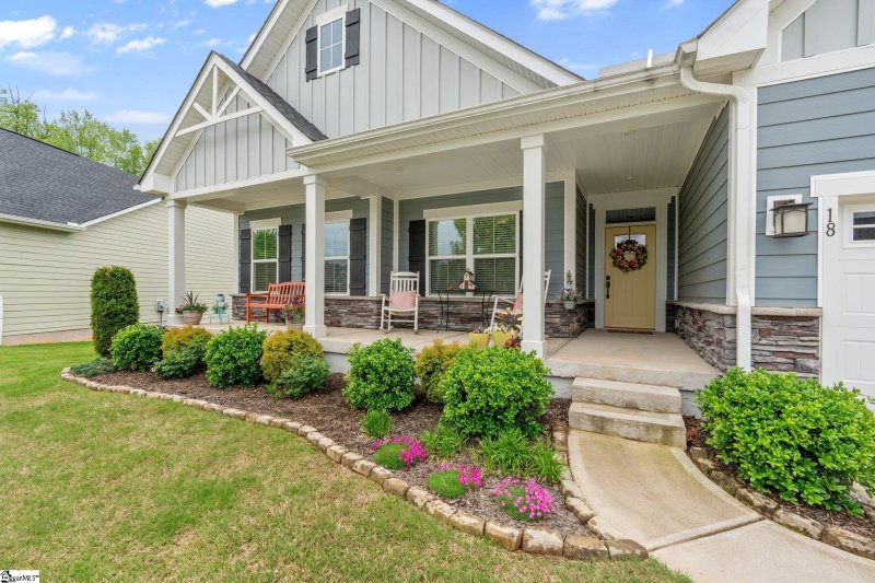 Property image 3 at 18 Pequot Drive, Greenville, SC 29607