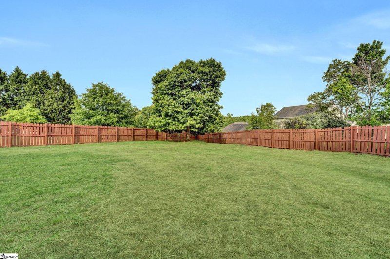 Property image 3 of 953 Breezewood Court in Bent Creek Plantation, Greer, SC 29651