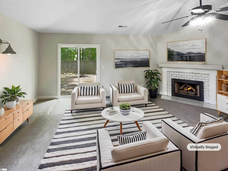 Property image 2 at 2 Turnstone Court, Simpsonville, SC 29680