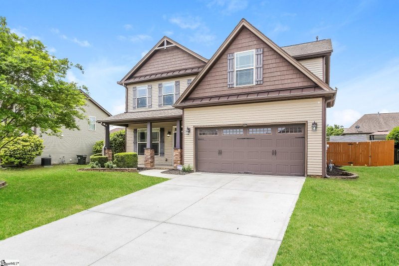 Property image 2 at 9 Dunsborough Drive, Simpsonville, SC 29680