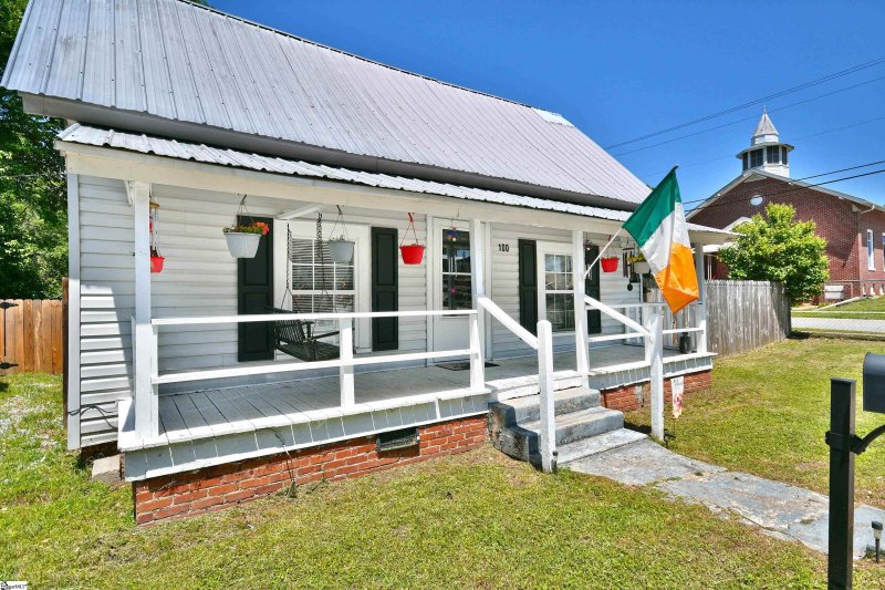 Property image 2 at 100 Second Street, Fountain Inn, SC 29644