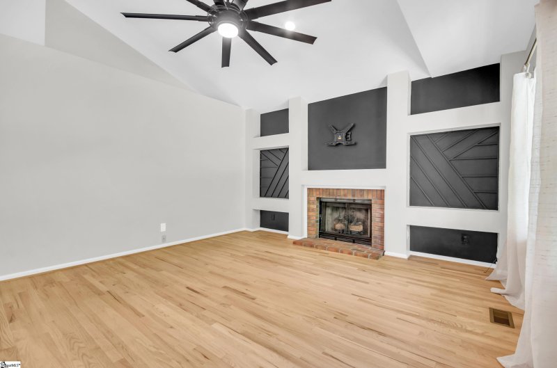 Property image 4 at 1016 Summit Drive, Greenville, SC 29609