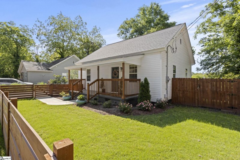 Property image 5 at 11 Ninth Street, Greenville, SC 29611
